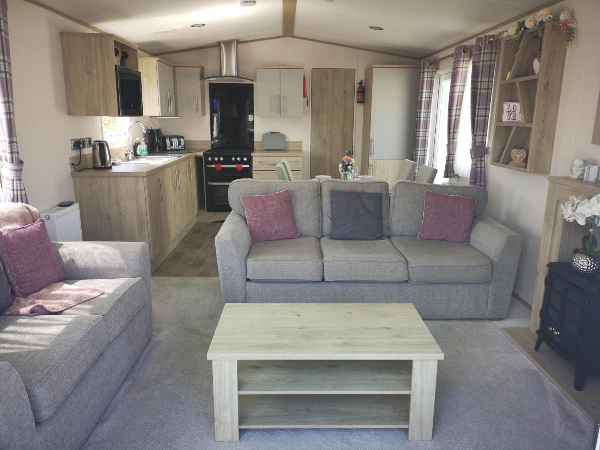 Lake Escape - Hoburne Cotswolds เซาธ์เซอร์นีย์ ห้อง รูปภาพ