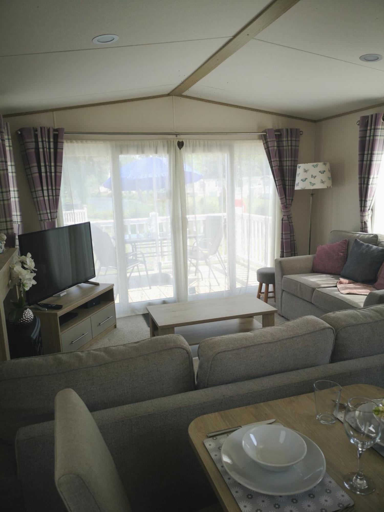 Lake Escape - Hoburne Cotswolds เซาธ์เซอร์นีย์ ห้อง รูปภาพ